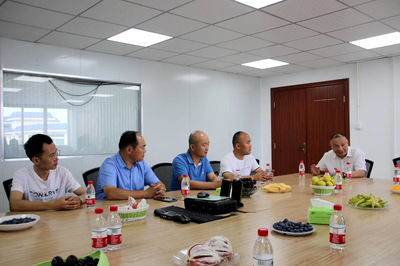 臨沂恒安勞動(dòng)保護(hù)用品代表團(tuán)蒞臨我司參觀考察，共筑安全防護(hù)合作新篇章